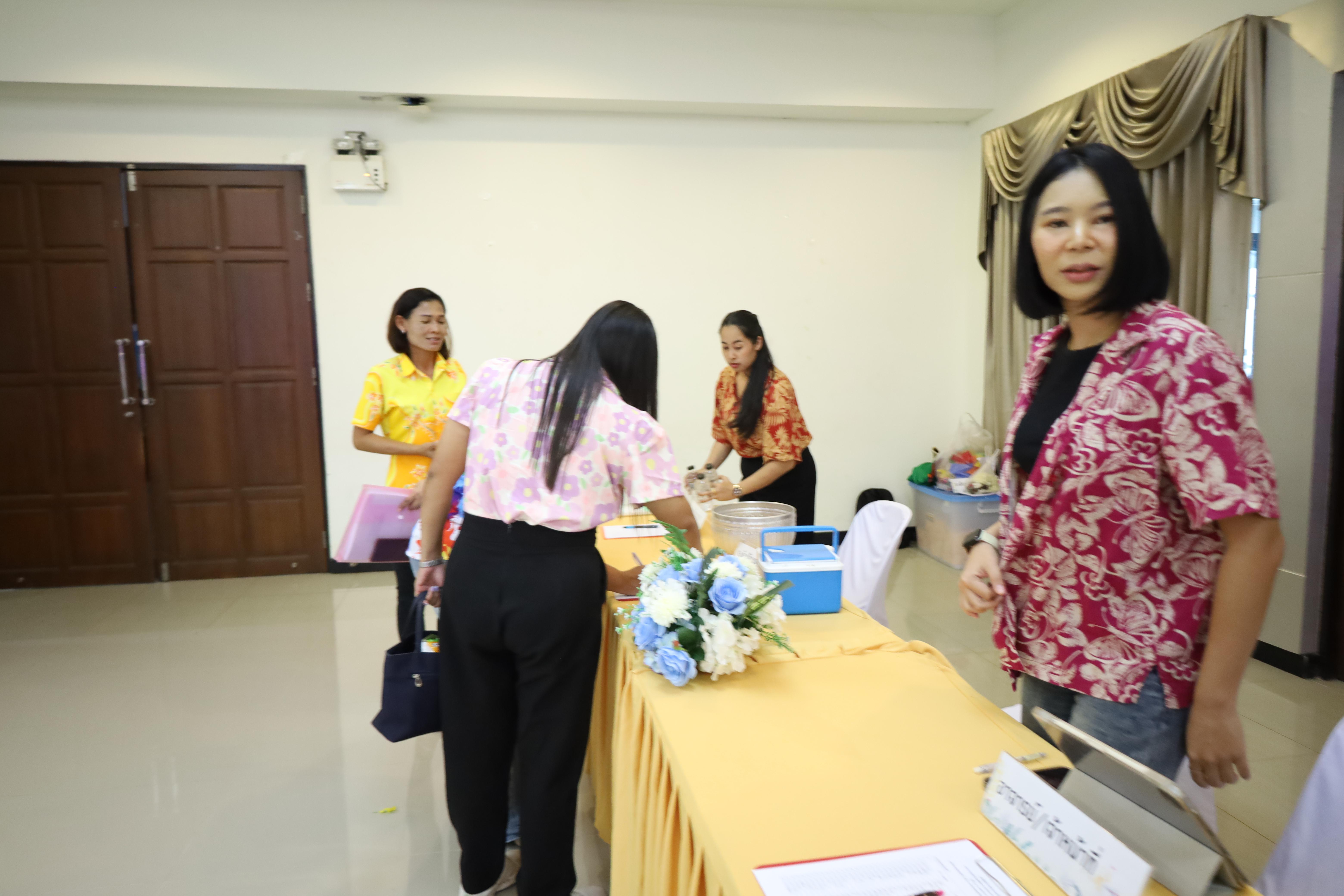 309. วันที่ 26 เมษายน 2568 สาขาการบริหารการศึกษา ได้จัดกิจกรรมรดน้ำดำหัวคณาจารย์ระดับบัณฑิตศึกษา ประจำสาขาการบริหารการศึกษา ณ ห้องประชุมครุร่มสัก 1 ชั้น 3 อาคารคณะครุศาสตร์